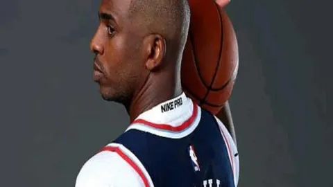 【足球】周日下午焦点战：洛城银河迎战圣地亚哥战队